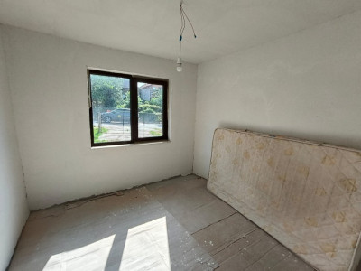 Spatiu comercial central, Ghermanesti