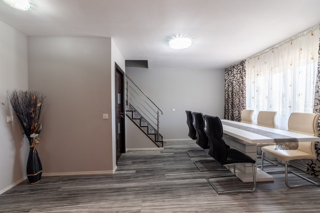 Apartament 2 camere - Pitesti- zona Gavana-mansarda!