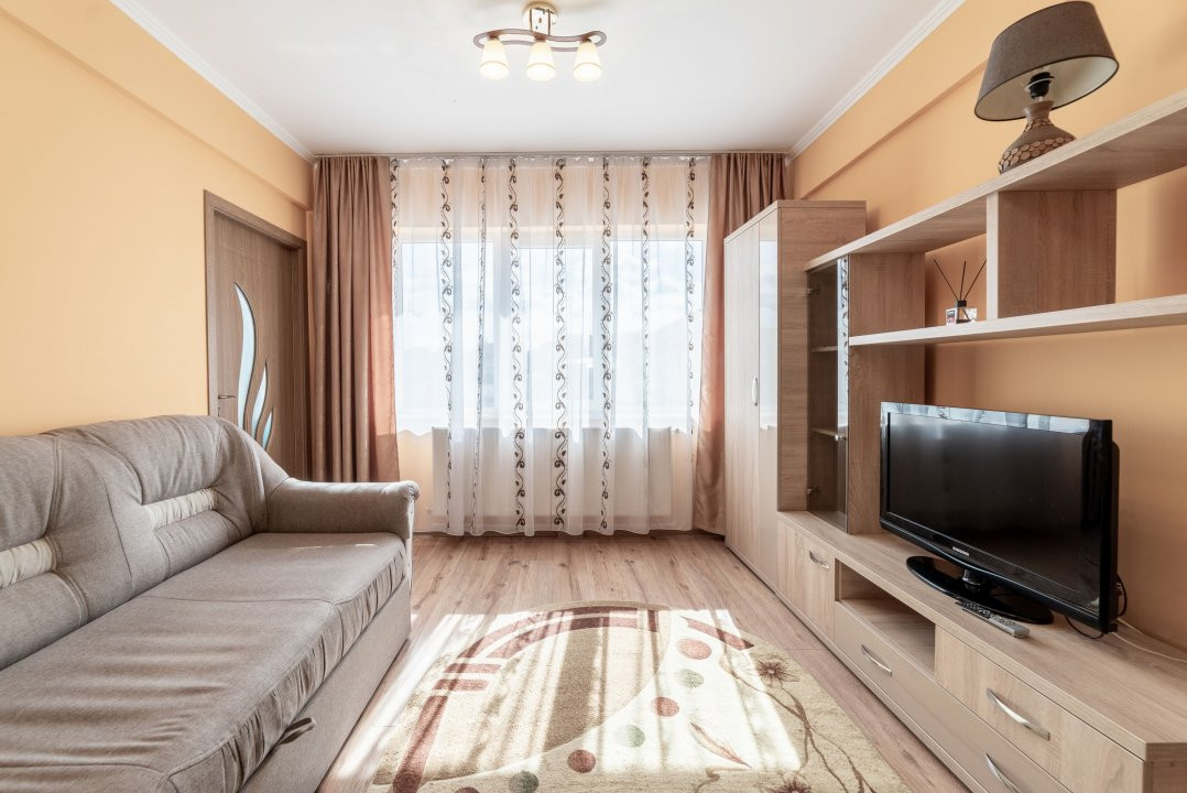  Inchiriere apartament 3 camere Zona Banat Pitesti