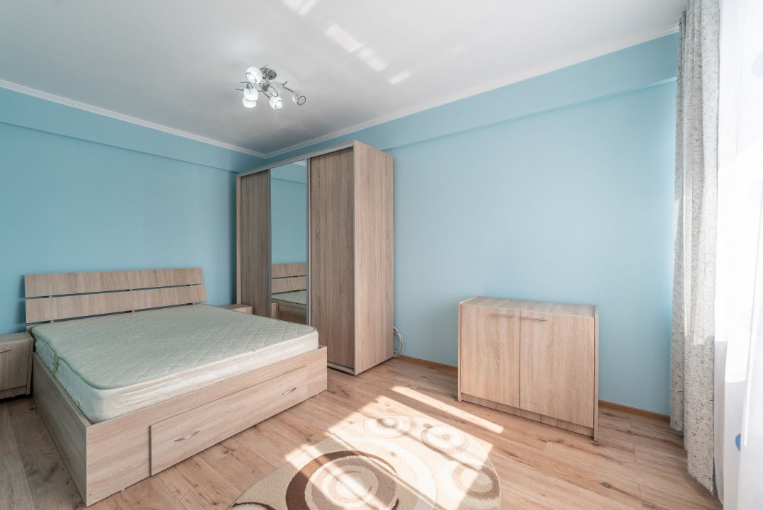  Inchiriere apartament 3 camere Zona Banat Pitesti