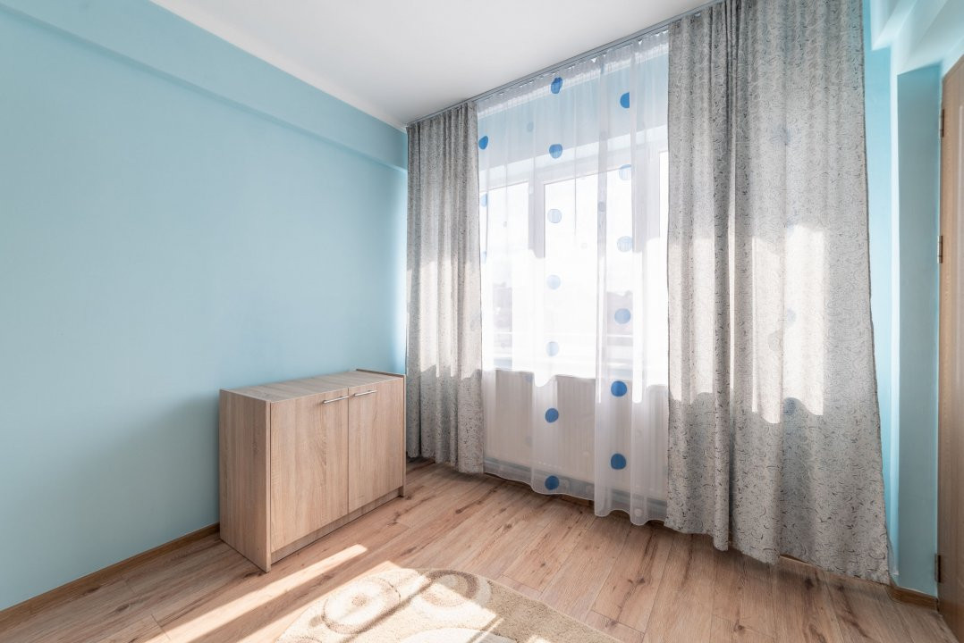  Inchiriere apartament 3 camere Zona Banat Pitesti