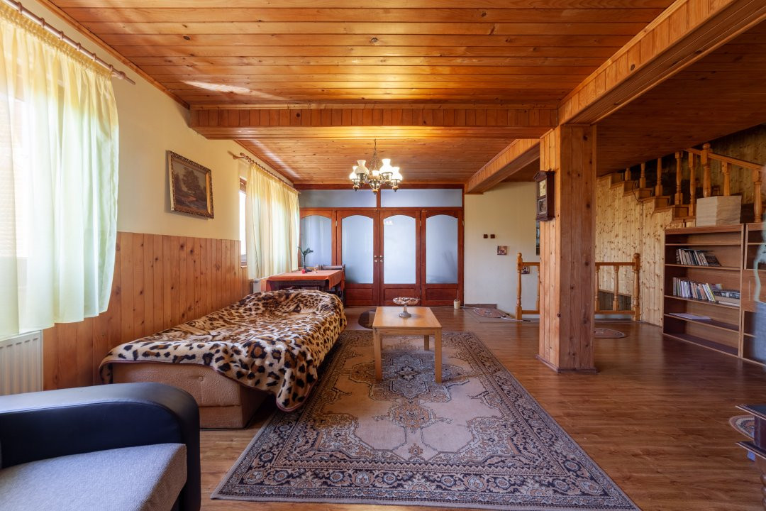 Casa rustica P+1 in zona de deal – Bogati, AG
