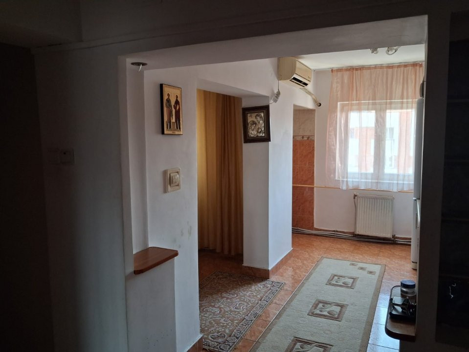 Apartament 4 camere situat în centrul Târgu Jiului