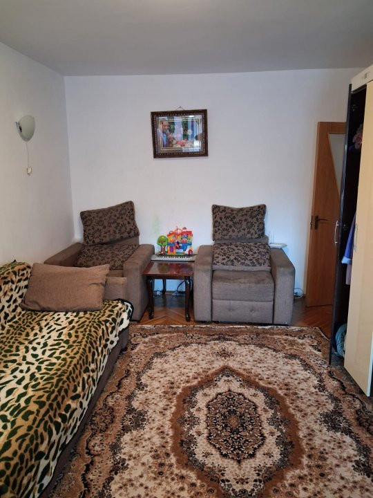 Apartament 4 camere situat în centrul Târgu Jiului