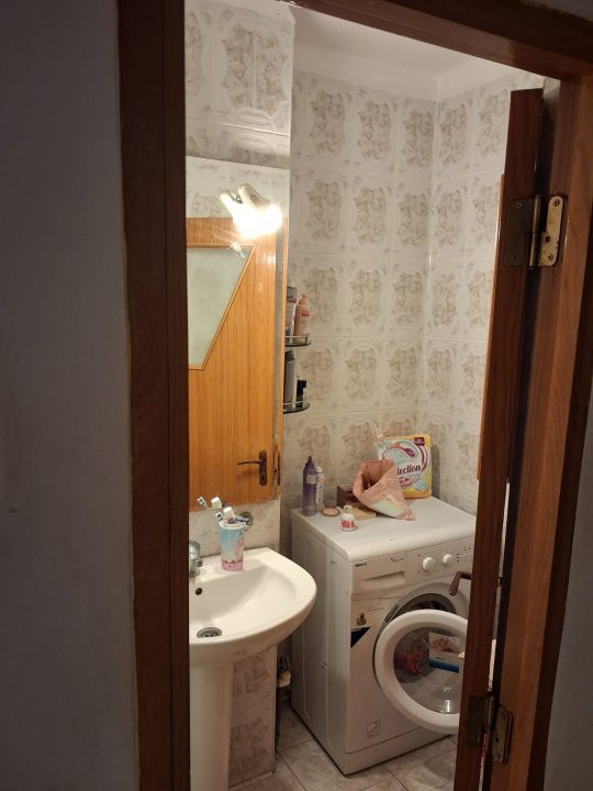 Apartament 4 camere situat în centrul Târgu Jiului