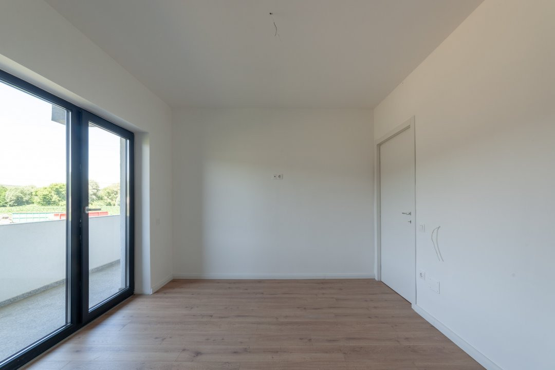 Casa eficienta energetic A+ la 10 min de Pitesti si 5 min de Mioveni-Arges!