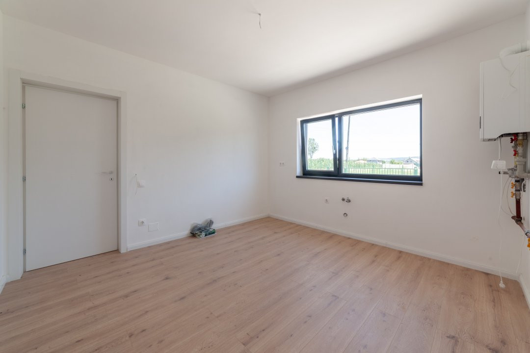 Casa eficienta energetic A+ la 10 min de Pitesti si 5 min de Mioveni-Arges!