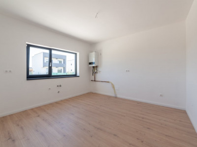 Casa eficienta energetic A+ la 10 min de Pitesti si 5 min de Mioveni-Arges!