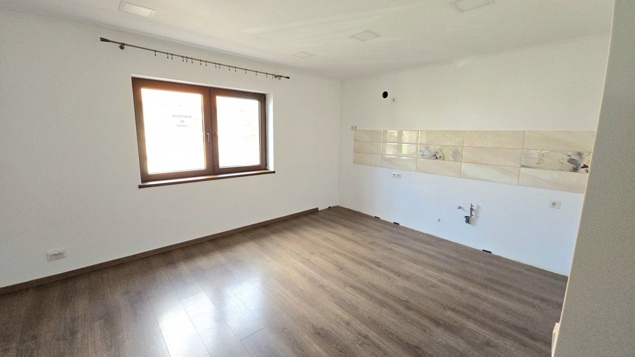 De Vânzare Casă Căprioarei P+M 8 ari teren