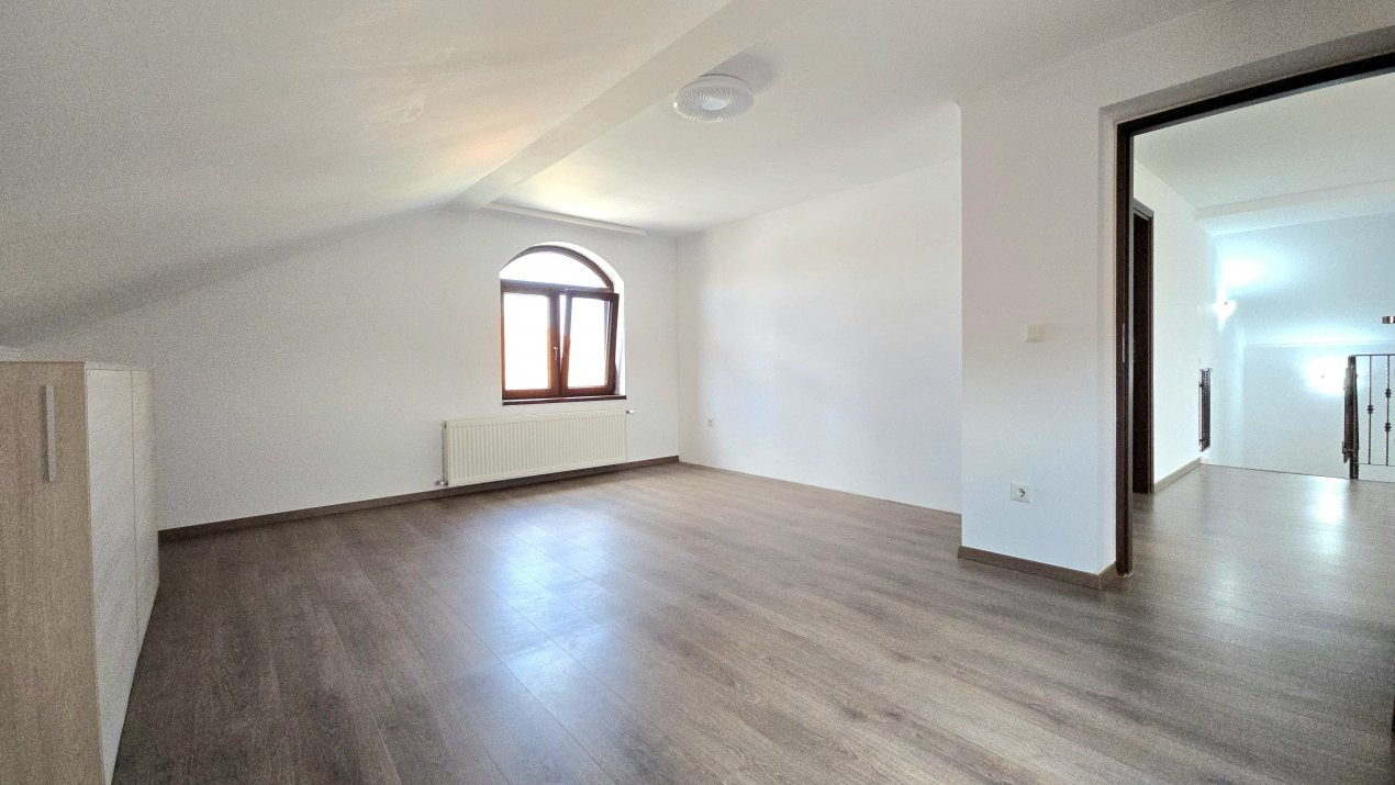 De Vânzare Casă Căprioarei P+M 8 ari teren