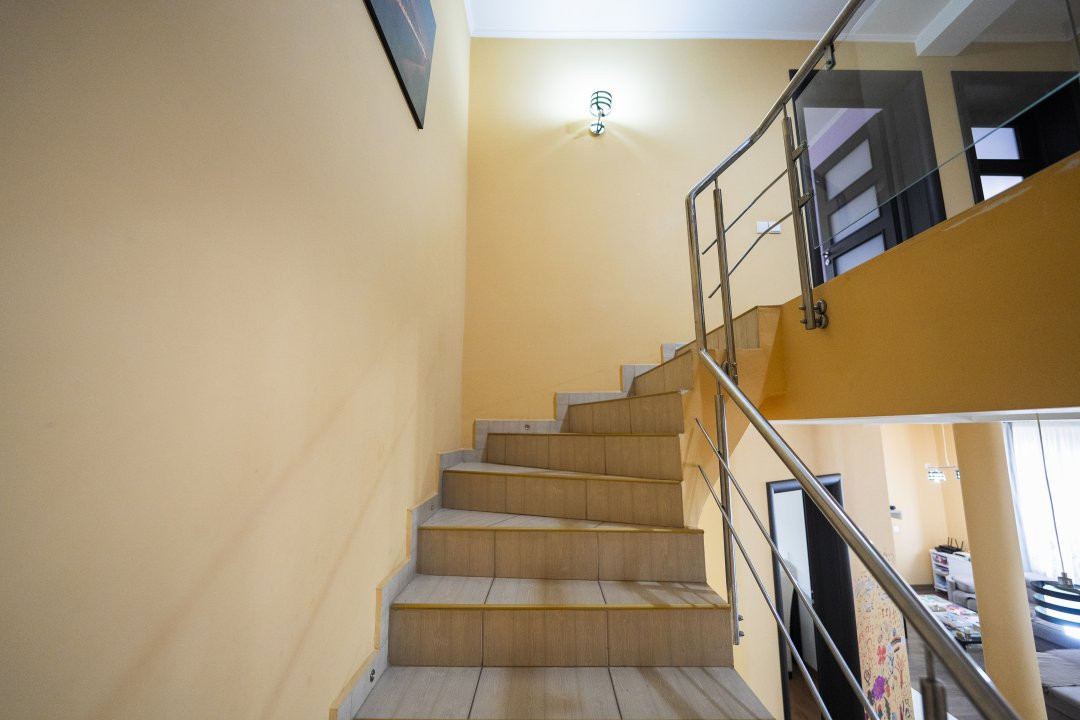 Casă duplex multifuncțională -Hanul Doctorului -lângă Școala Româno Britanică