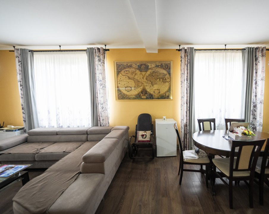 Casă duplex multifuncțională -Hanul Doctorului -lângă Școala Româno Britanică