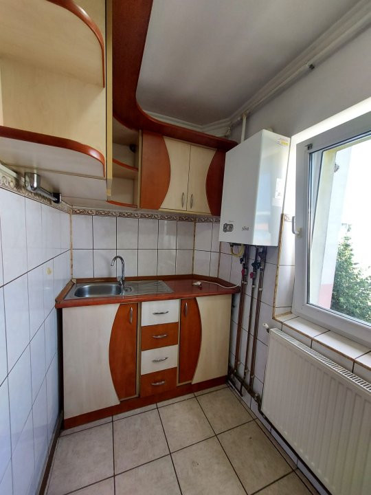Garsoniera de inchiriat -langa Spitalul de Pediatrie - str Dacia