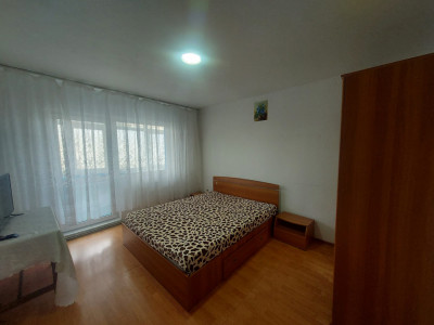 Garsoniera de inchiriat -langa Spitalul de Pediatrie - str Dacia