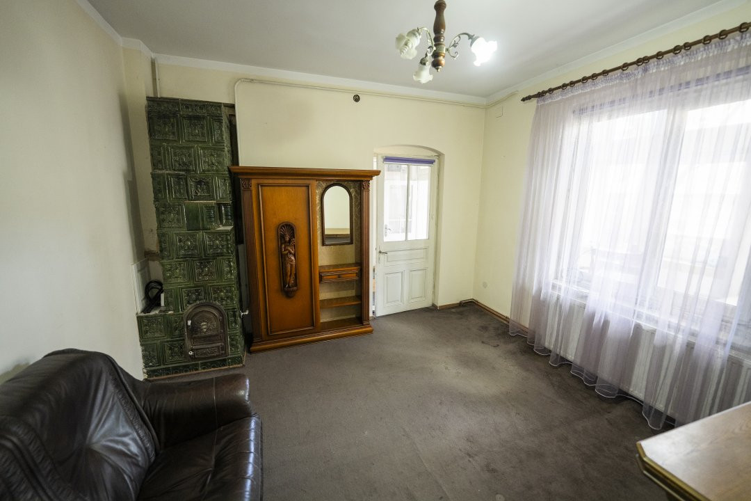 Spatiu de birou central – parter casa, zona Piata Mare