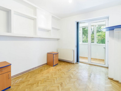 Apartament 3 camere, etaj 1, Strada Băiculești 