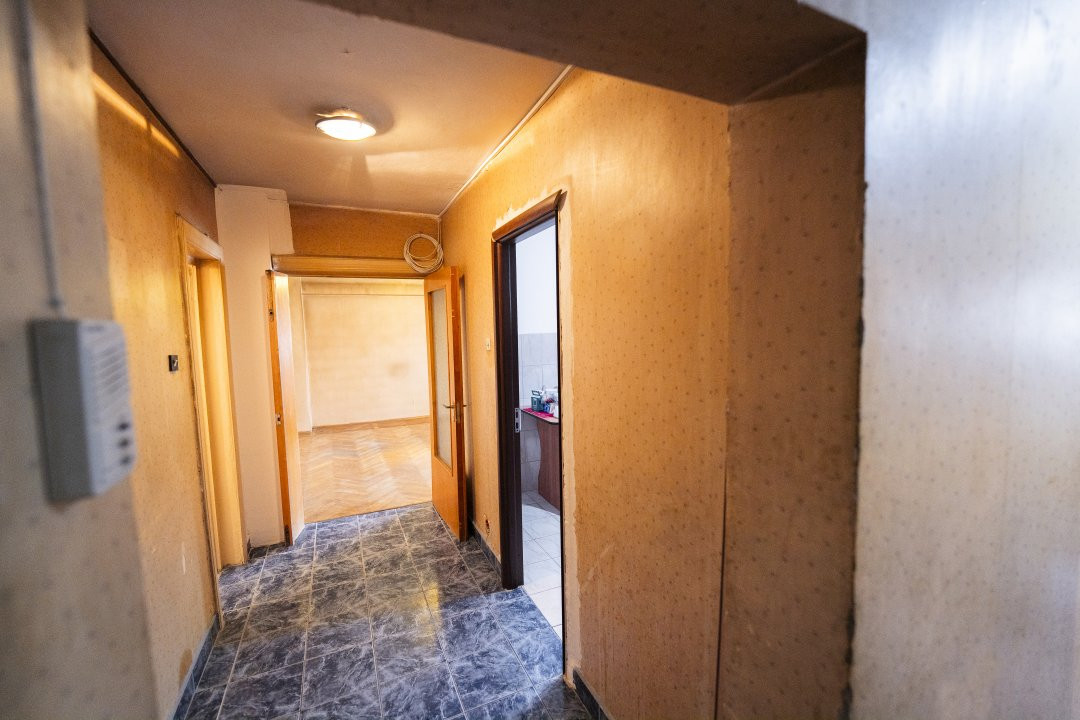 Apartament cu 3 camere ultracentral – zona Hotel Ramada