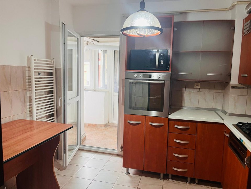 Apartament cu 3 camere ultracentral – zona Hotel Ramada