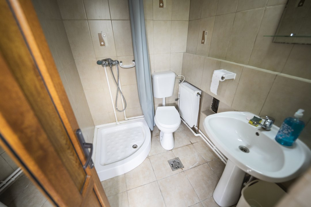Casa P+1 multifunctionala, cu posibilitate inchiriere pe nivele - zona Podisor