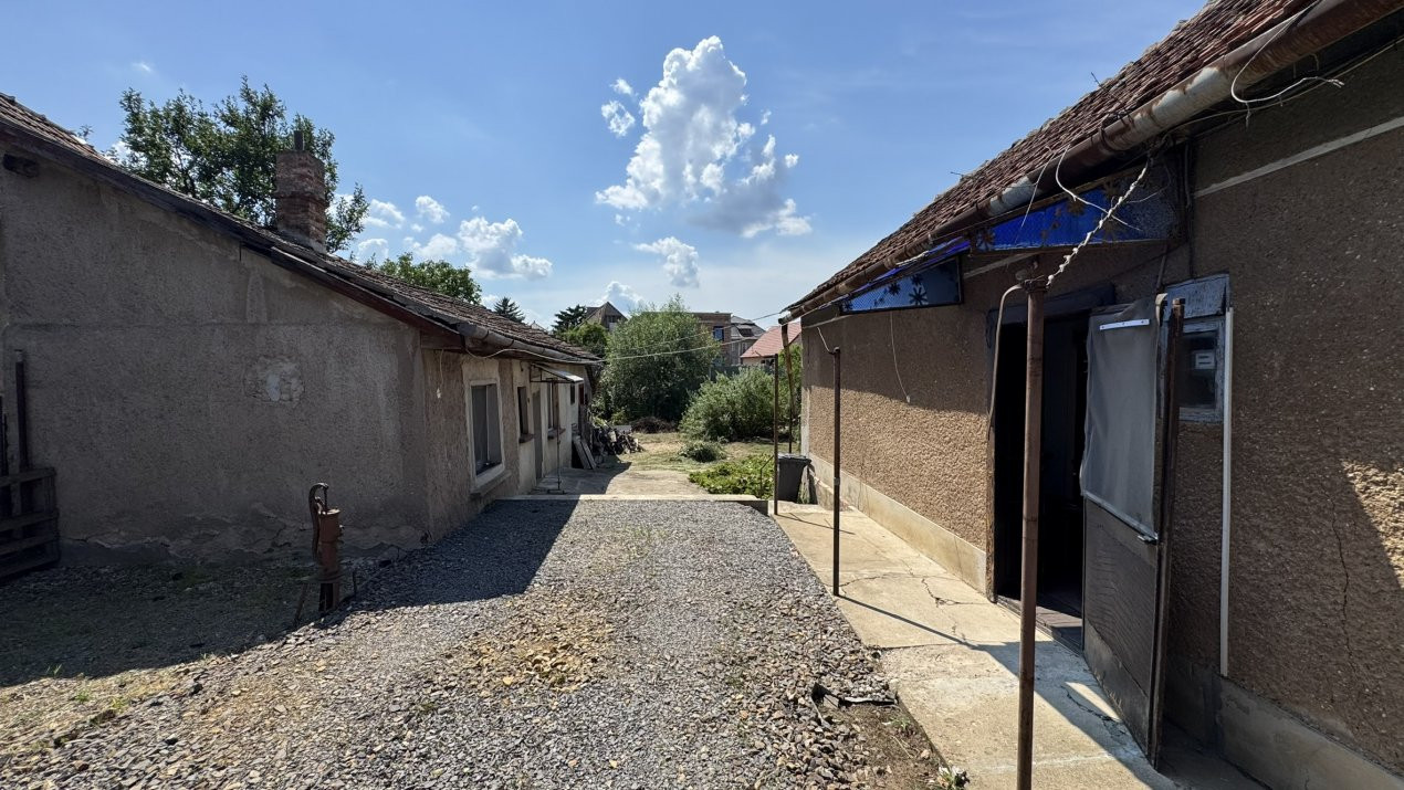 Casă 2 camere, Teren 586 mp Str. N. Grigorescu - Carei - Comision 0% cumpărător