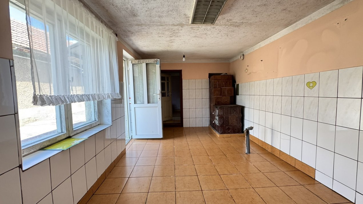 Casă 2 camere, Teren 586 mp Str. N. Grigorescu - Carei - Comision 0% cumpărător