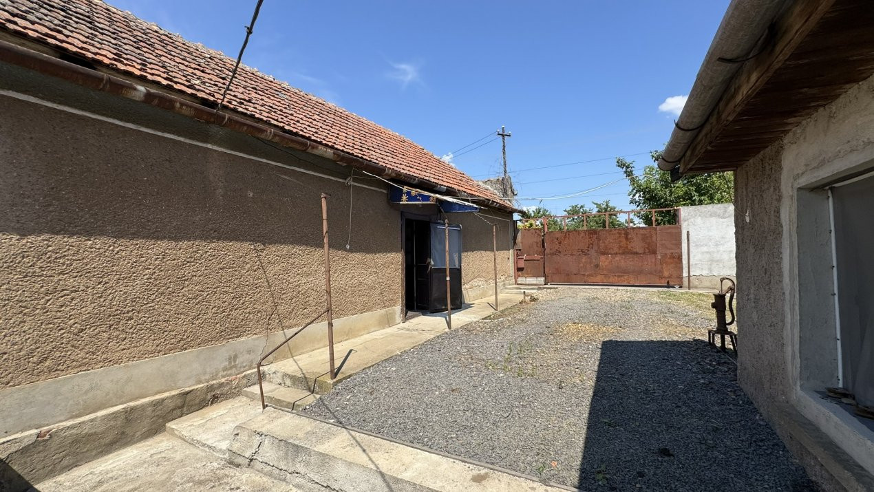 Casă 2 camere, Teren 586 mp Str. N. Grigorescu - Carei - Comision 0% cumpărător