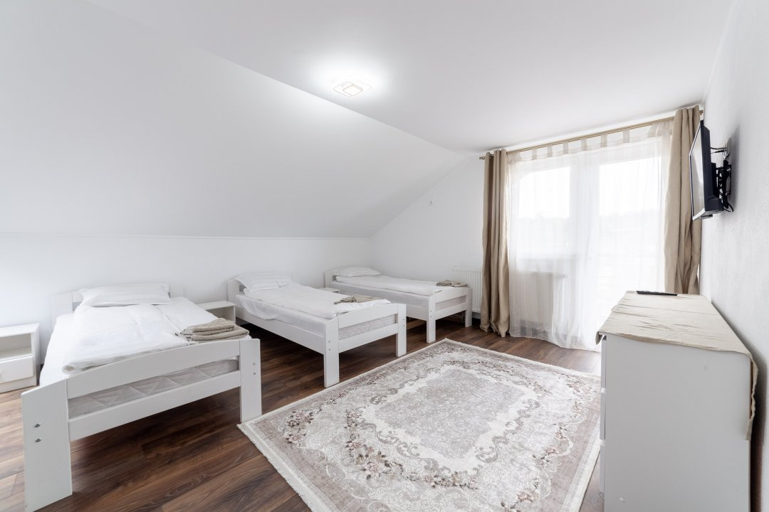Proprietate cu functiune mixta – evenimente, cazare si spatiu comercial