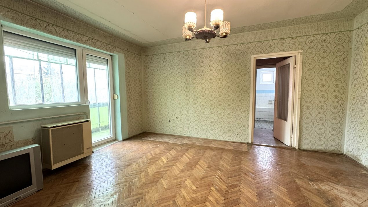 Apartament 3 camere Etaj III Republicii - Carei - Comision 0% cumpărător