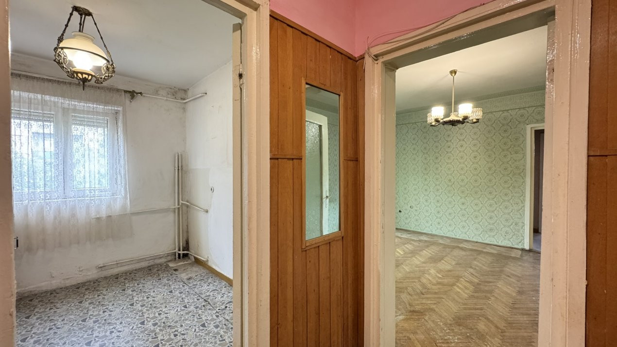 Apartament 3 camere Etaj III Republicii - Carei - Comision 0% cumpărător