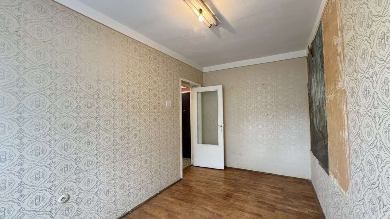 Apartament 3 camere Etaj III Republicii - Carei - Comision 0% cumpărător