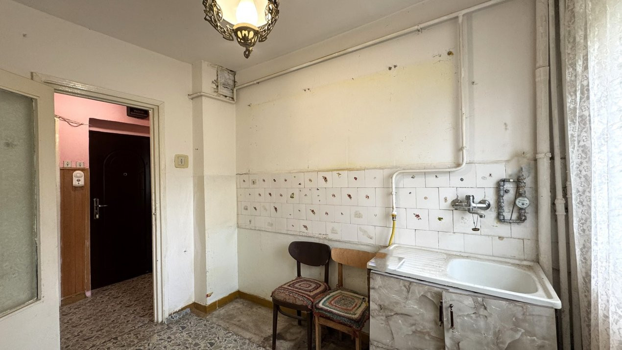 Apartament 3 camere Etaj III Republicii - Carei - Comision 0% cumpărător