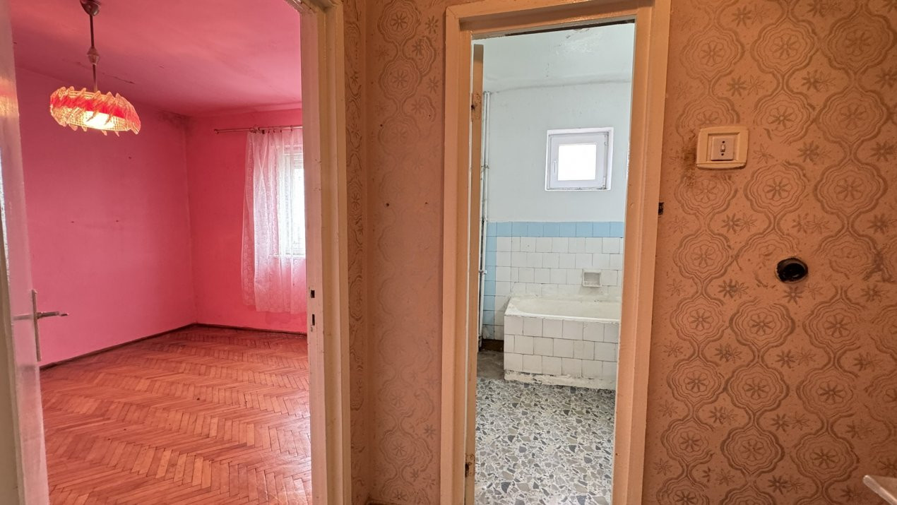 Apartament 3 camere Etaj III Republicii - Carei - Comision 0% cumpărător