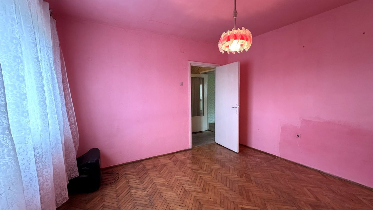 Apartament 3 camere Etaj III Republicii - Carei - Comision 0% cumpărător