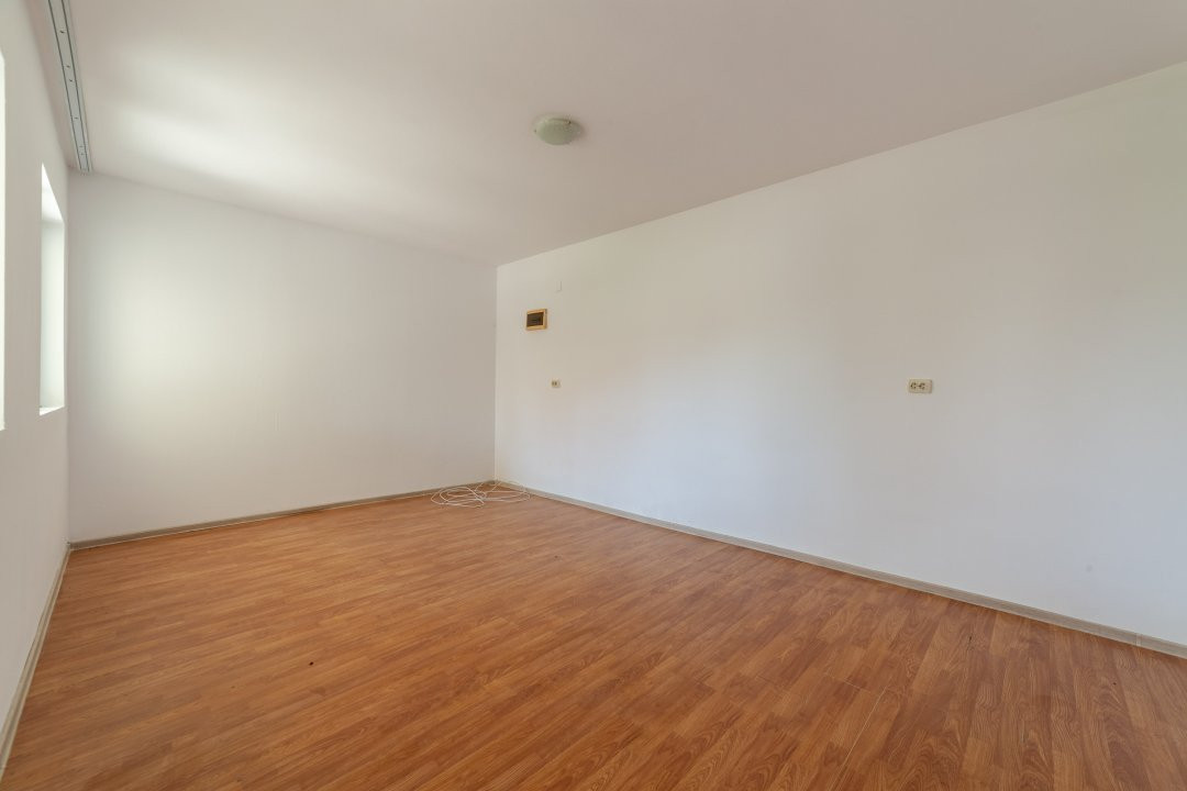 Casa cu 9 camere, pretabila business - Stefanesti, Drumul Morii!