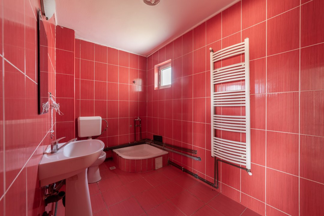 Casa cu 9 camere, pretabila business - Stefanesti, Drumul Morii!