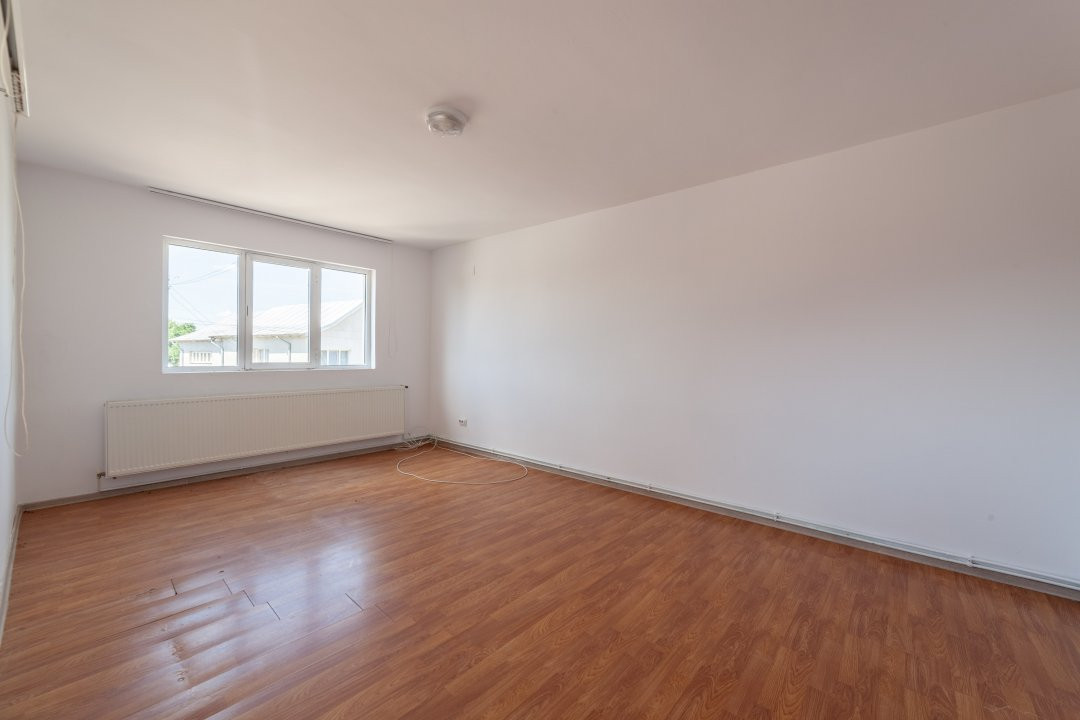 Casa cu 9 camere, pretabila business - Stefanesti, Drumul Morii!