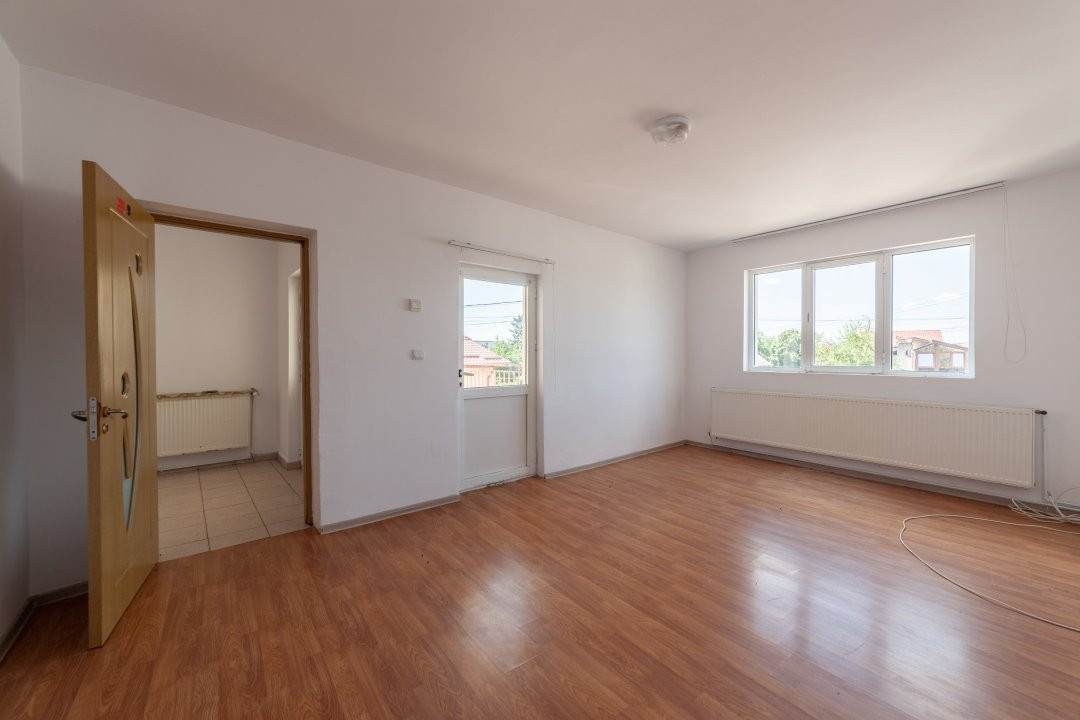 Casa cu 9 camere, pretabila business - Stefanesti, Drumul Morii!
