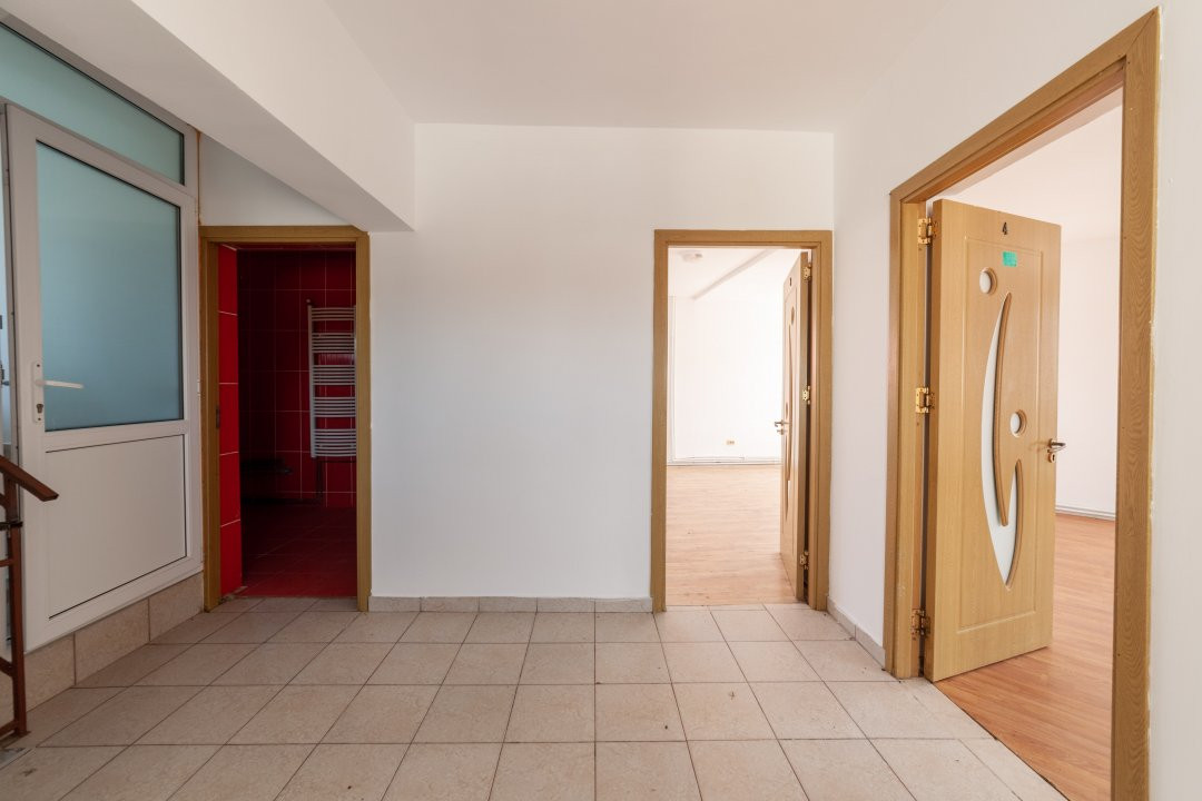 Casa cu 9 camere, pretabila business - Stefanesti, Drumul Morii!