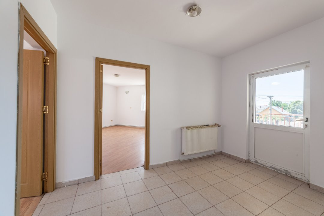 Casa cu 9 camere, pretabila business - Stefanesti, Drumul Morii!