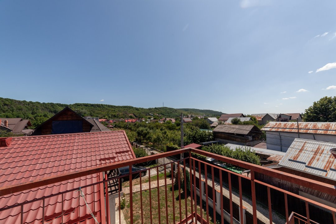 Casa cu 9 camere, pretabila business - Stefanesti, Drumul Morii!
