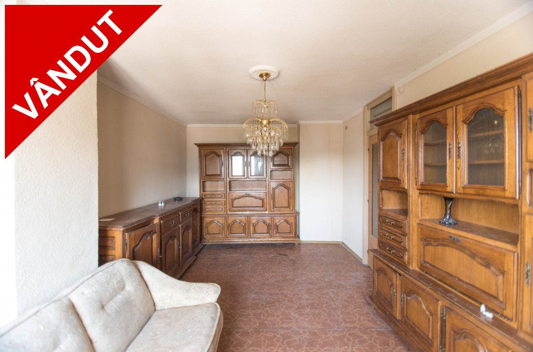 Apartament 3 camere, etaj 2, Costesti, Arges. 0% Comision