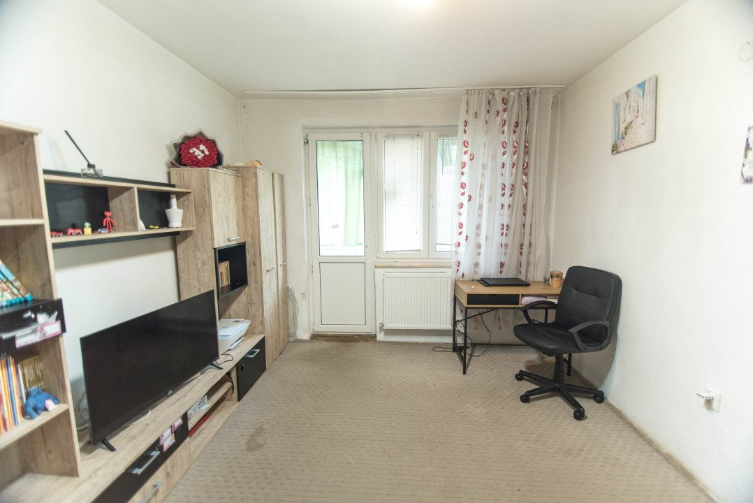 Apartament 2 camere Calea Bucuresti etaj 2