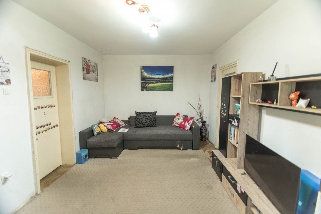 Apartament 2 camere Calea Bucuresti etaj 2