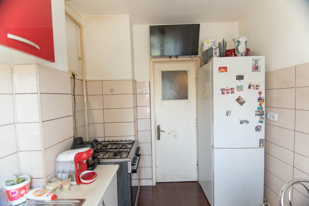 Apartament 2 camere Calea Bucuresti etaj 2