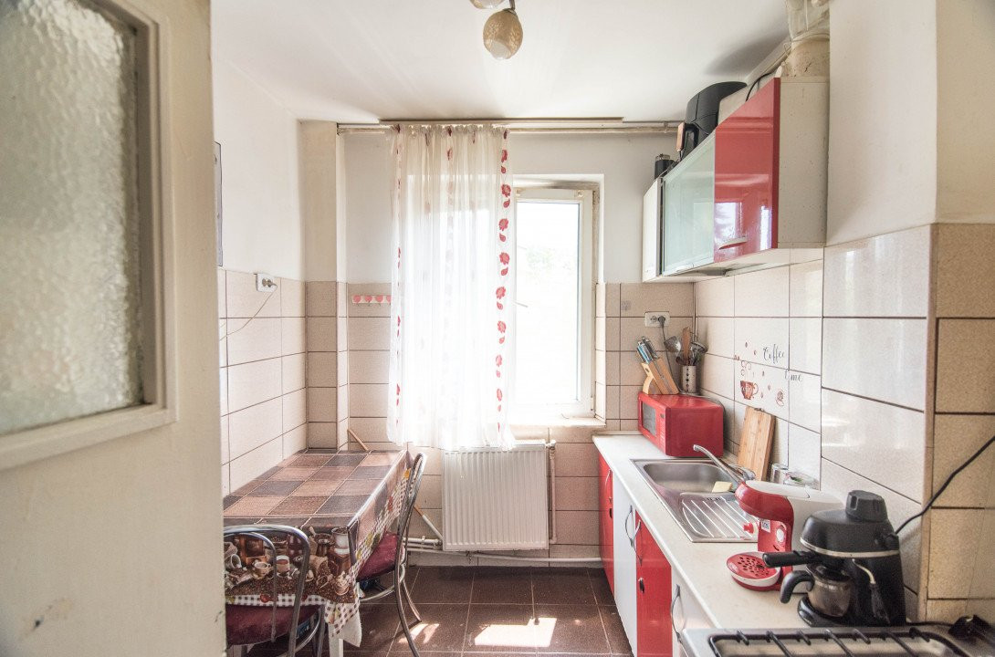 Apartament 2 camere Calea Bucuresti etaj 2