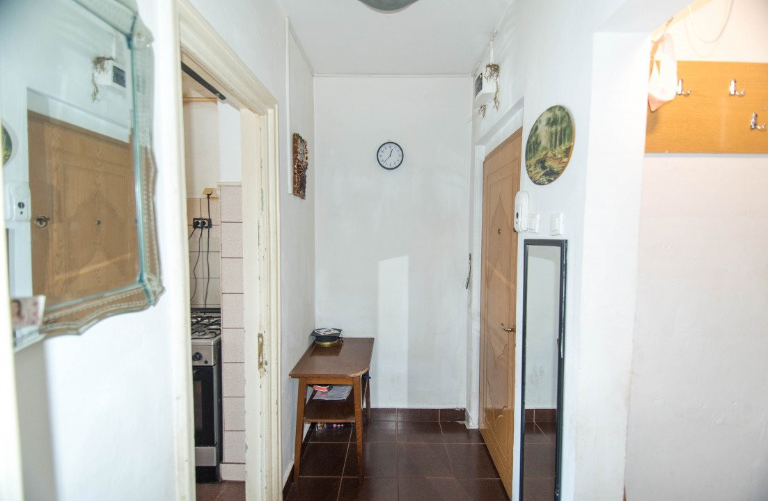 Apartament 2 camere Calea Bucuresti etaj 2