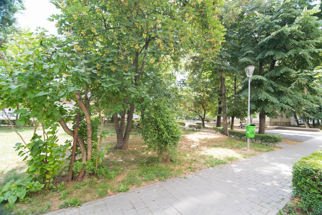 Apartament 2 camere Calea Bucuresti etaj 2