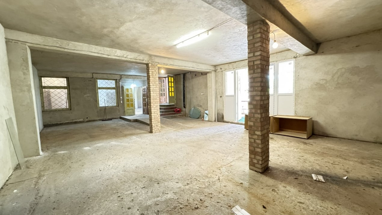 Spații de Inchiriat - Proprietate cu funcțiuni mixte – Str. Căplenilor Carei