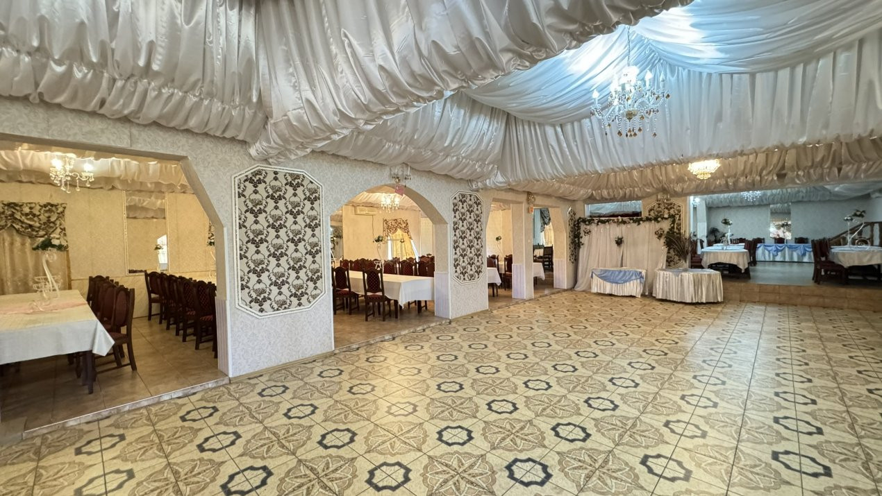 Spații de Inchiriat - Proprietate cu funcțiuni mixte – Str. Căplenilor Carei
