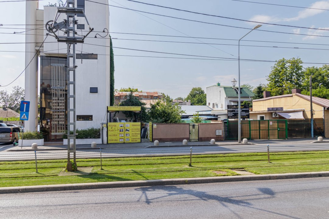 Casă cu potențial + spațiu comercial/ locuință sau investiție Eroii Revolutiei
